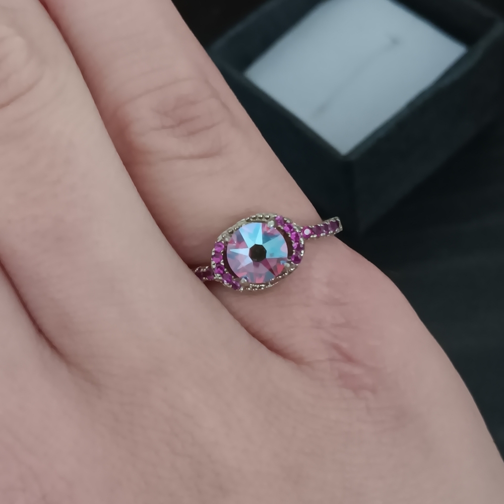 Beautiful Rasberry Red Crystal Ring (Size 6) - Picture 2 of 2